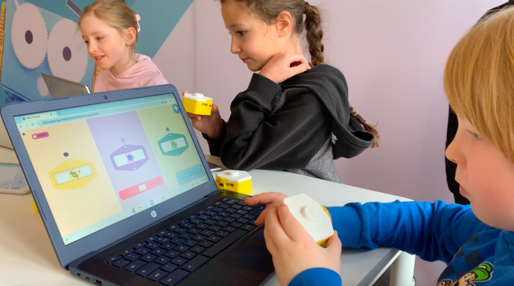 Coding with Robotical Cog