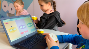 Coding with Robotical Cog